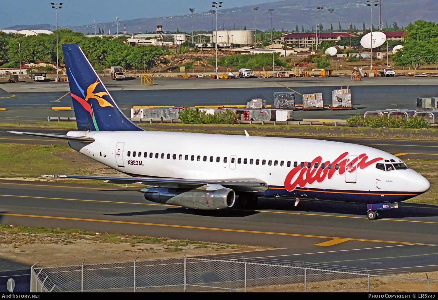 Aircraft Photo of N823AL | Boeing 737-230/Adv | Aloha Airlines | AirHistory.net #304431