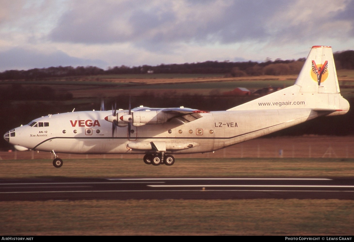 Aircraft Photo of LZ-VEA | Antonov An-12BP | Vega Airlines | AirHistory.net #304450