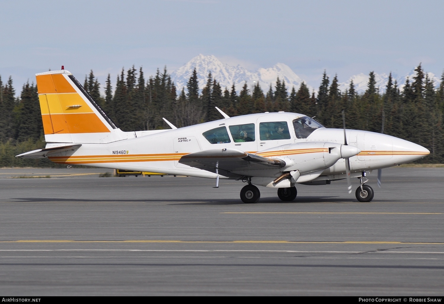 Aircraft Photo of N1946D | Piper PA-23-250 Aztec F | AirHistory.net #304513