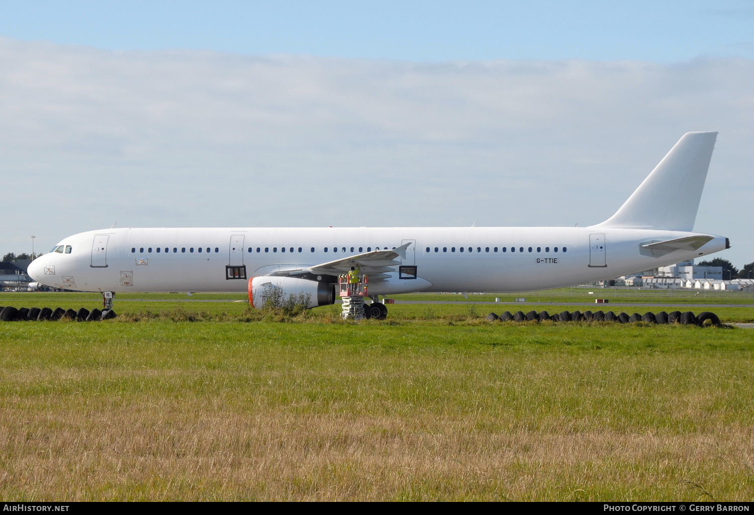 Aircraft Photo of G-TTIE | Airbus A321-231 | AirHistory.net #304583