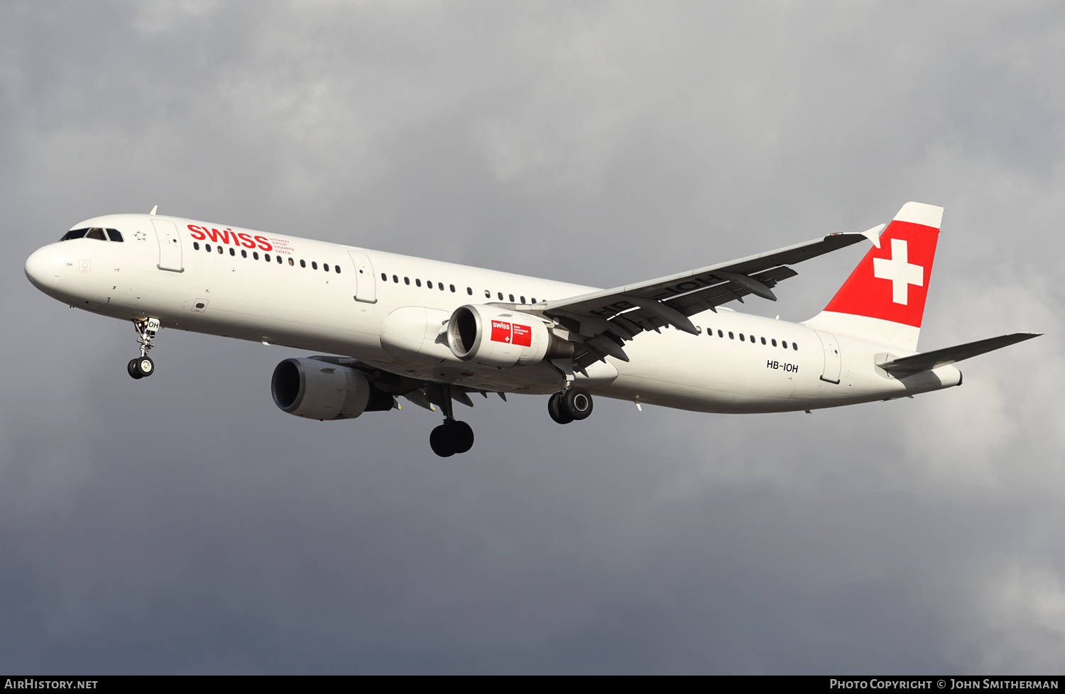 Aircraft Photo of HB-IOH | Airbus A321-111 | Swiss International Air Lines | AirHistory.net #304597