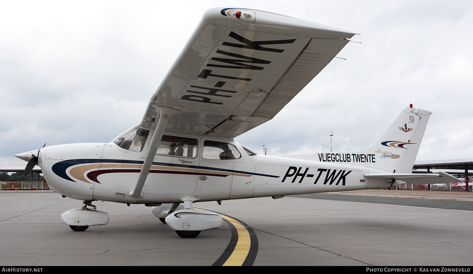 Aircraft Photo of PH-TWK | Cessna 172S Millennium Skyhawk SP | Vliegclub Twente | AirHistory.net #304700