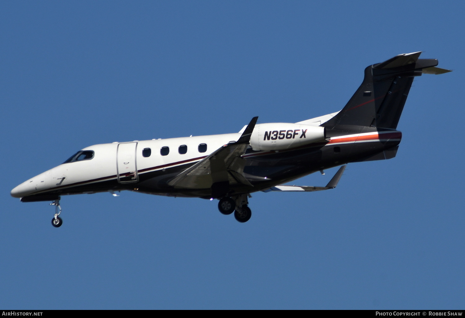 Aircraft Photo of N356FX | Embraer EMB-505 Phenom 300 | AirHistory.net #304708