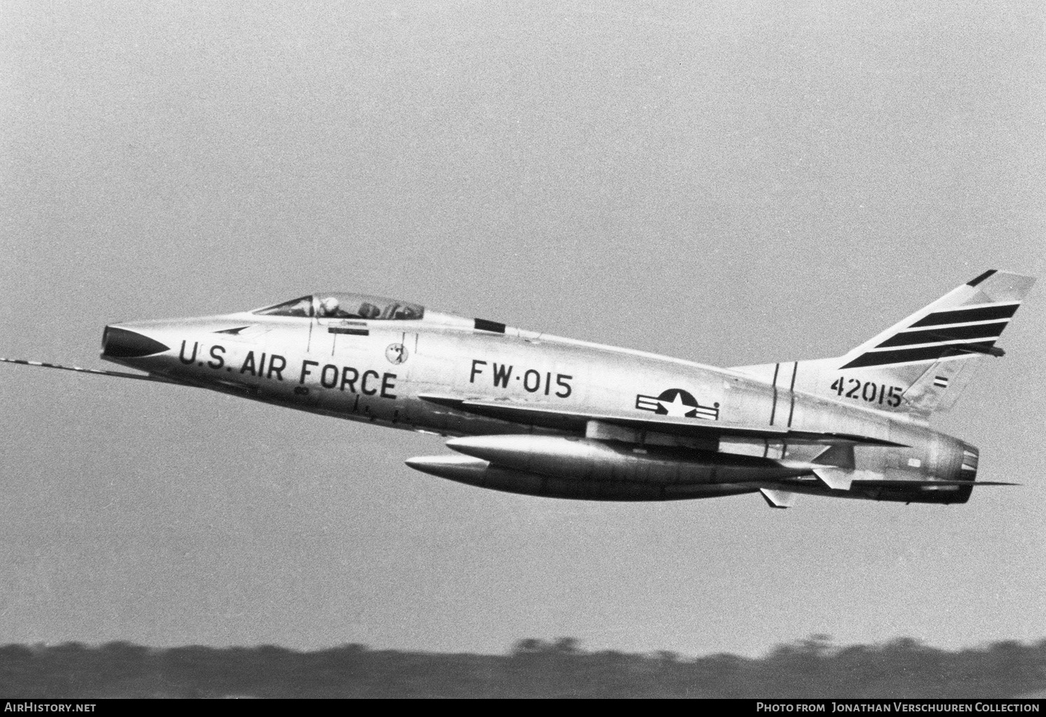 Aircraft Photo of 54-2015 / 42015 | North American F-100C Super Sabre | USA - Air Force | AirHistory.net #304715