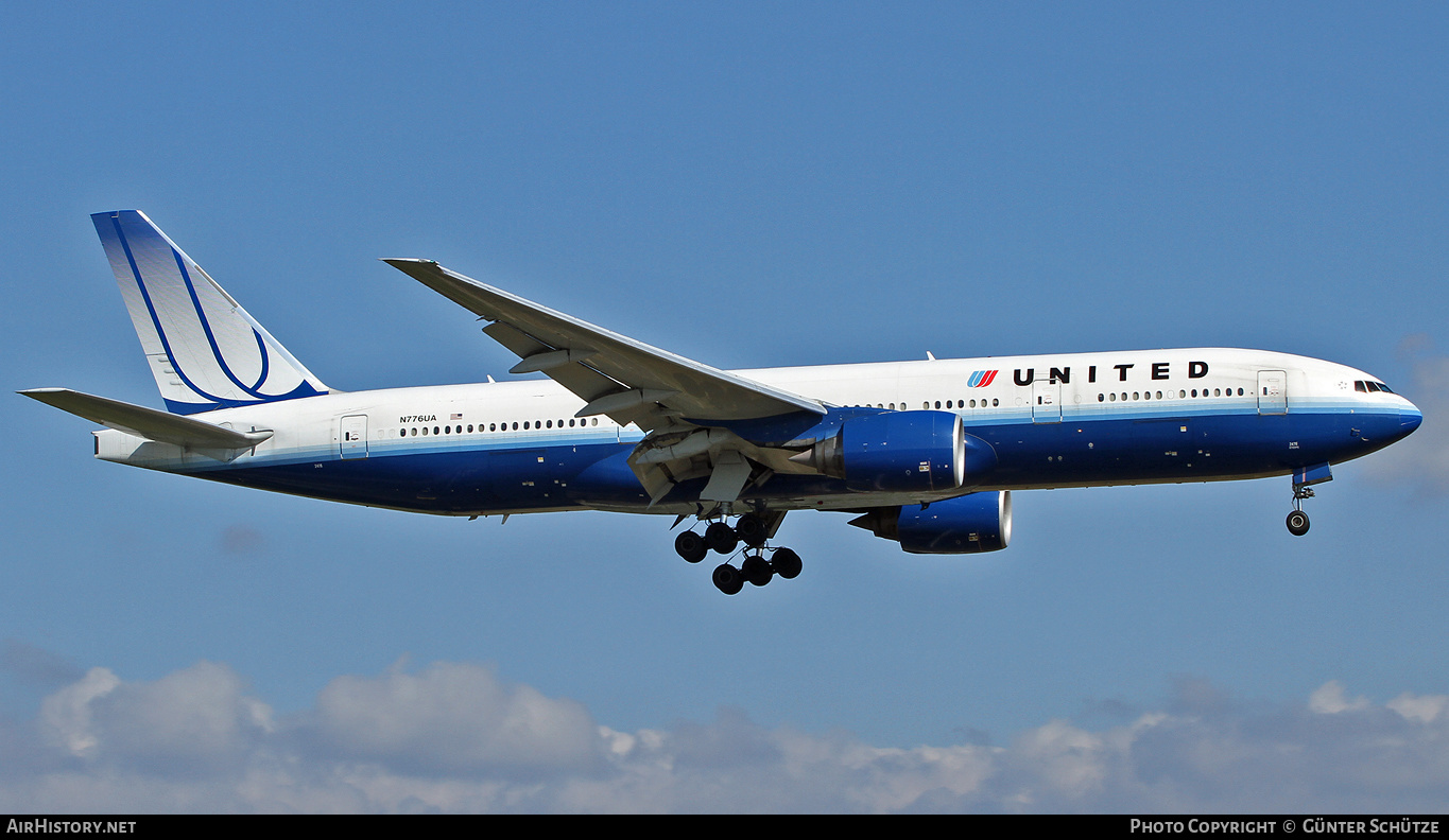 Aircraft Photo of N776UA | Boeing 777-222 | United Airlines | AirHistory.net #304833