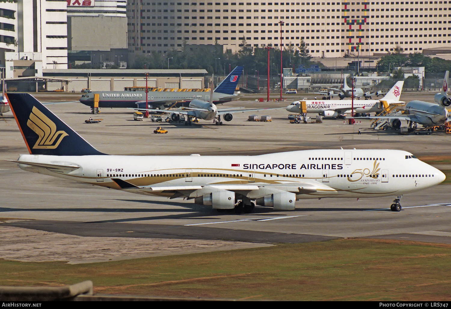 Aircraft Photo of 9V-SMZ | Boeing 747-412 | Singapore Airlines | AirHistory.net #304869