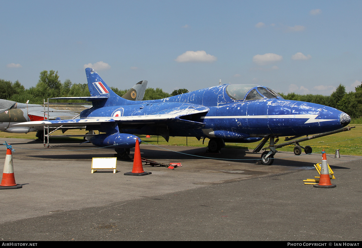 Aircraft Photo of XL572 | Hawker Hunter T7 | UK - Air Force | AirHistory.net #304917