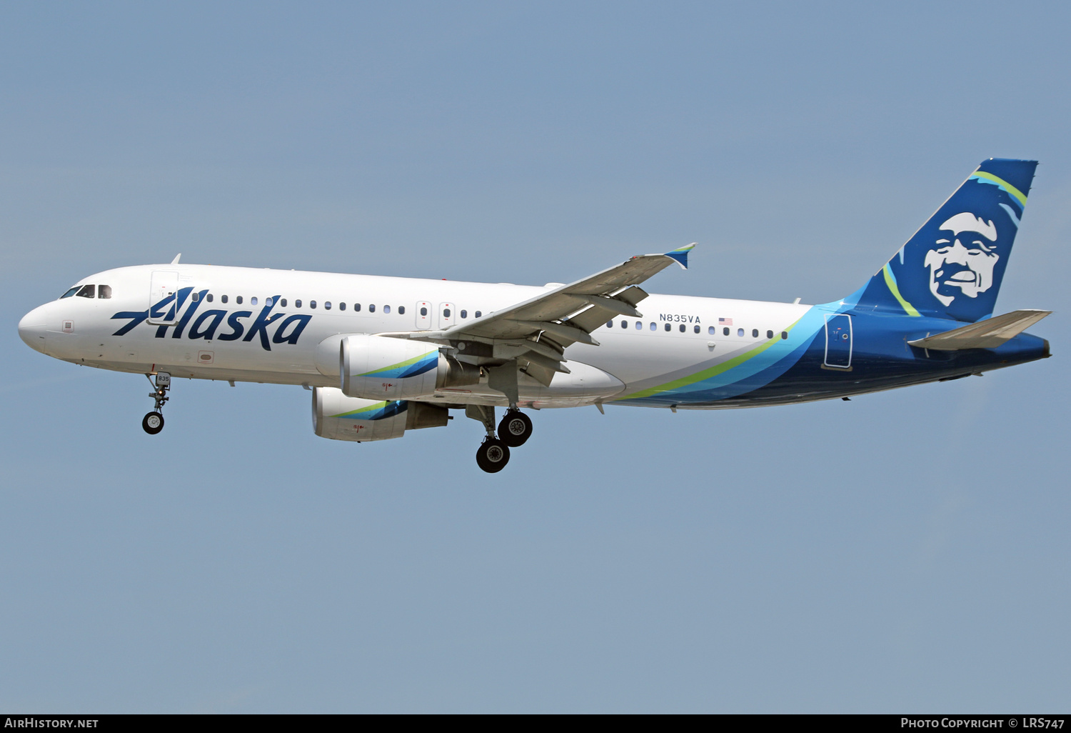 Aircraft Photo of N835VA | Airbus A320-214 | Alaska Airlines | AirHistory.net #304944
