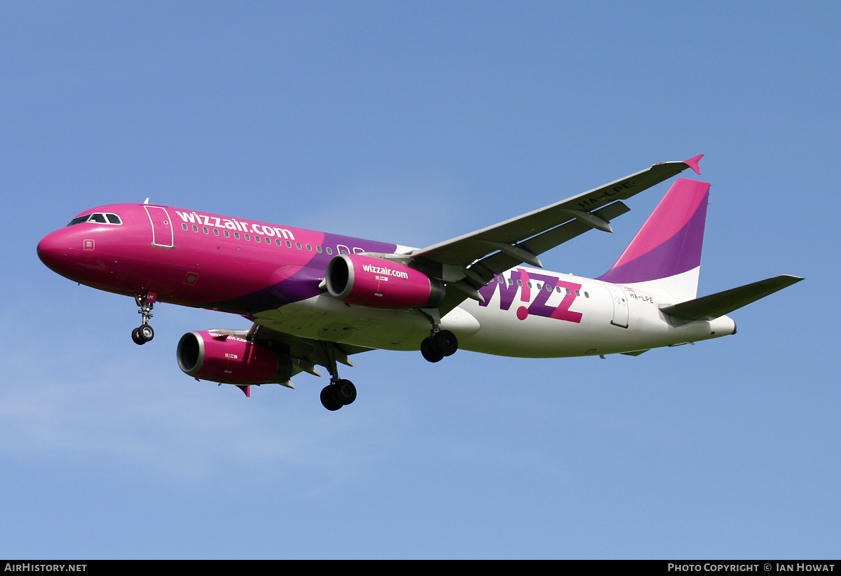 Aircraft Photo of HA-LPE | Airbus A320-233 | Wizz Air | AirHistory.net #305007