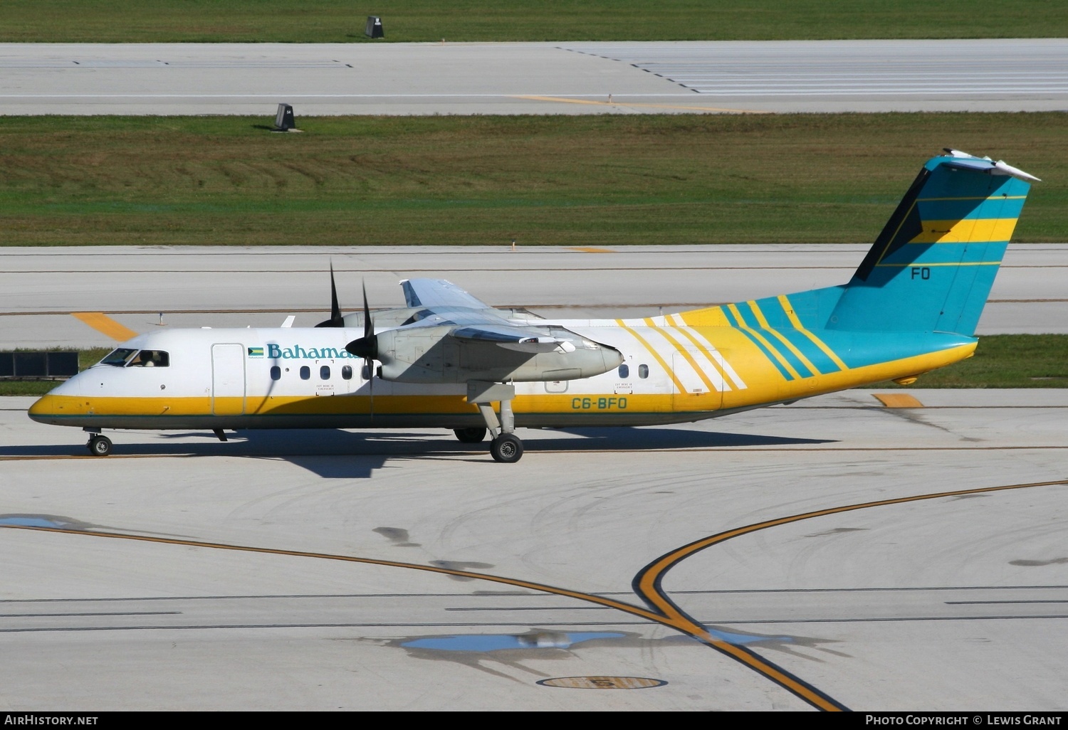 Aircraft Photo of C6-BFO | De Havilland Canada DHC-8-301 Dash 8 | Bahamasair | AirHistory.net #305041