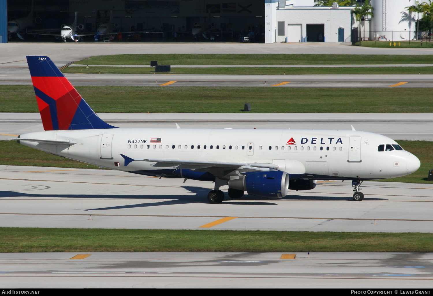 Aircraft Photo of N327NB | Airbus A319-114 | Delta Air Lines | AirHistory.net #305042