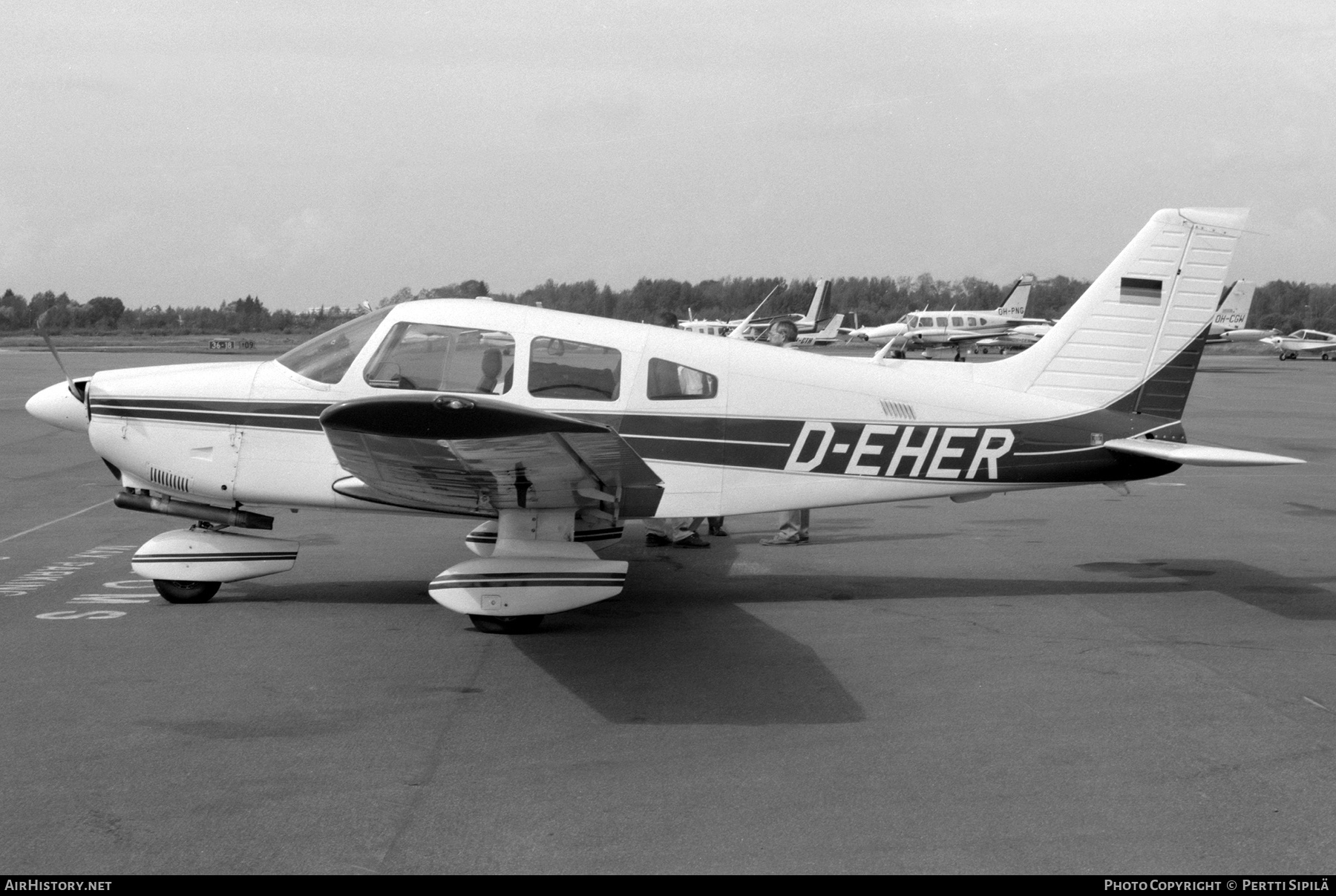 Aircraft Photo of D-EHER | Piper PA-28-181 Archer II | AirHistory.net #305174