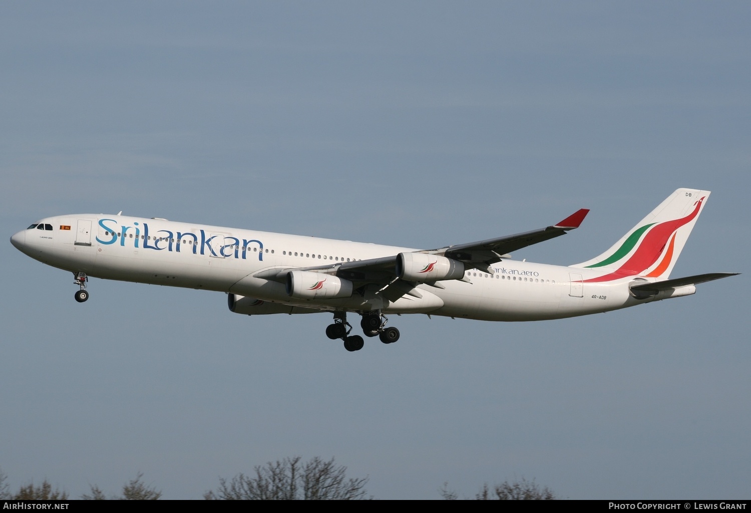 Aircraft Photo of 4R-ADB | Airbus A340-311 | SriLankan Airlines | AirHistory.net #305198