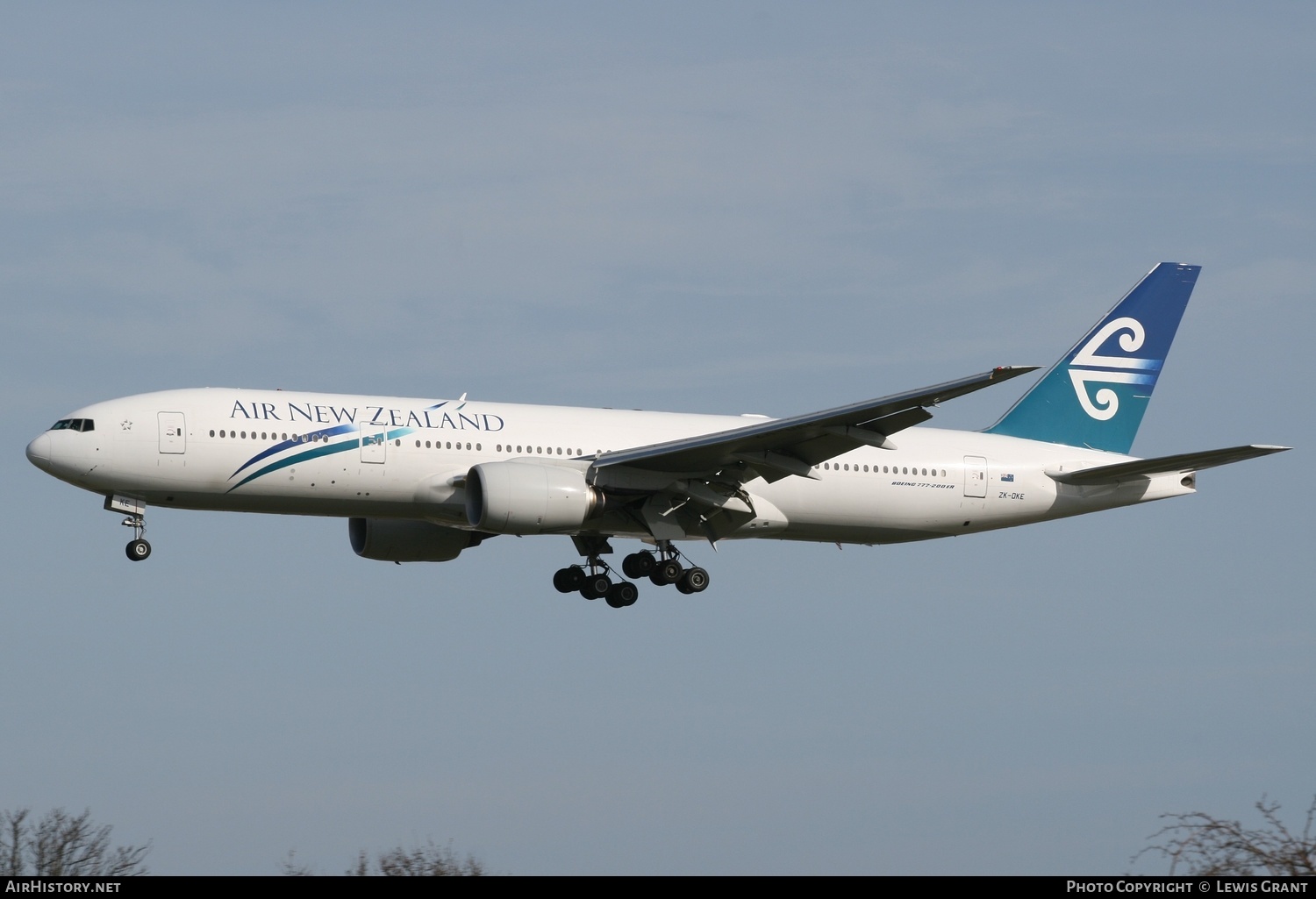Aircraft Photo of ZK-OKE | Boeing 777-219/ER | Air New Zealand | AirHistory.net #305199