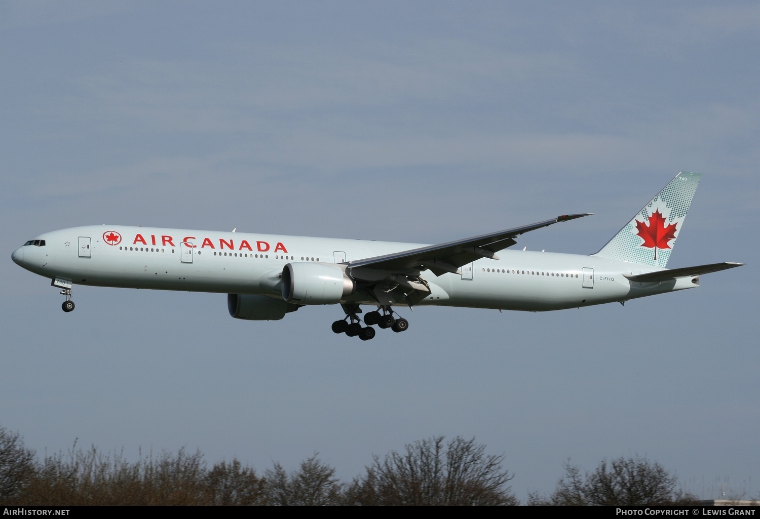 Aircraft Photo of C-FIVQ | Boeing 777-333/ER | Air Canada | AirHistory.net #305204