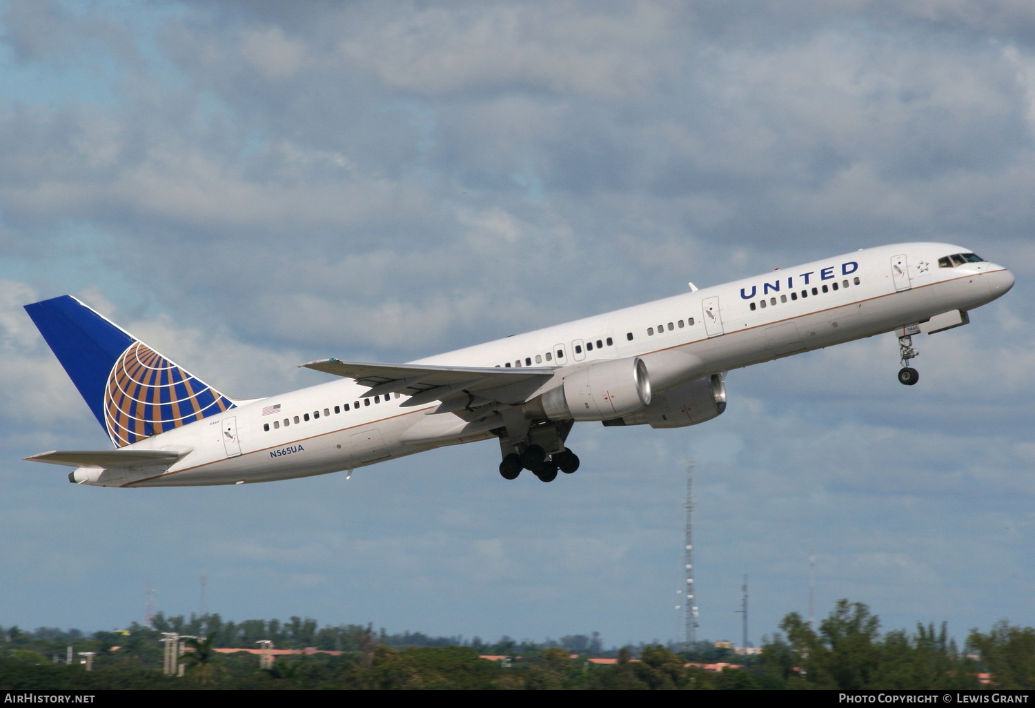 Aircraft Photo of N565UA | Boeing 757-222 | United Airlines | AirHistory.net #305210