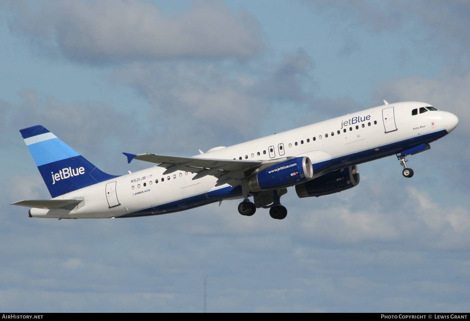 Aircraft Photo of N521JB | Airbus A320-232 | JetBlue Airways | AirHistory.net #305224