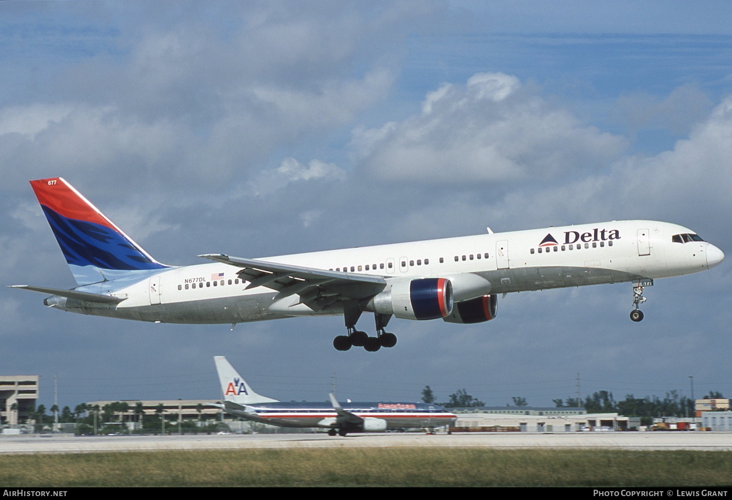 Aircraft Photo of N677DL | Boeing 757-232 | Delta Air Lines | AirHistory.net #305259