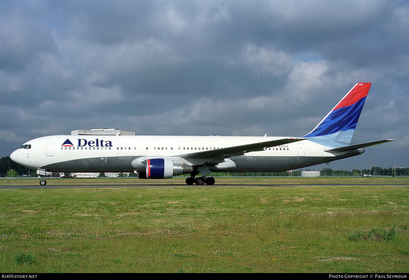 Aircraft Photo of N1200K | Boeing 767-332/ER | Delta Air Lines | AirHistory.net #305297