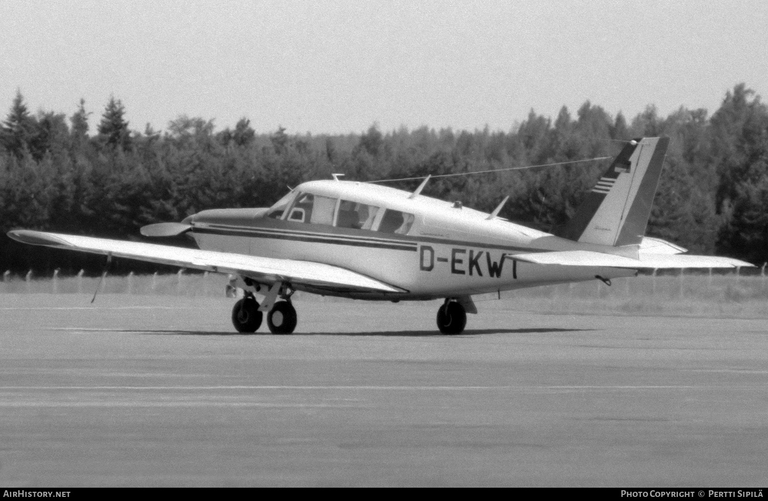 Aircraft Photo of D-EKWT | Piper PA-24-260 Comanche C | AirHistory.net #305299