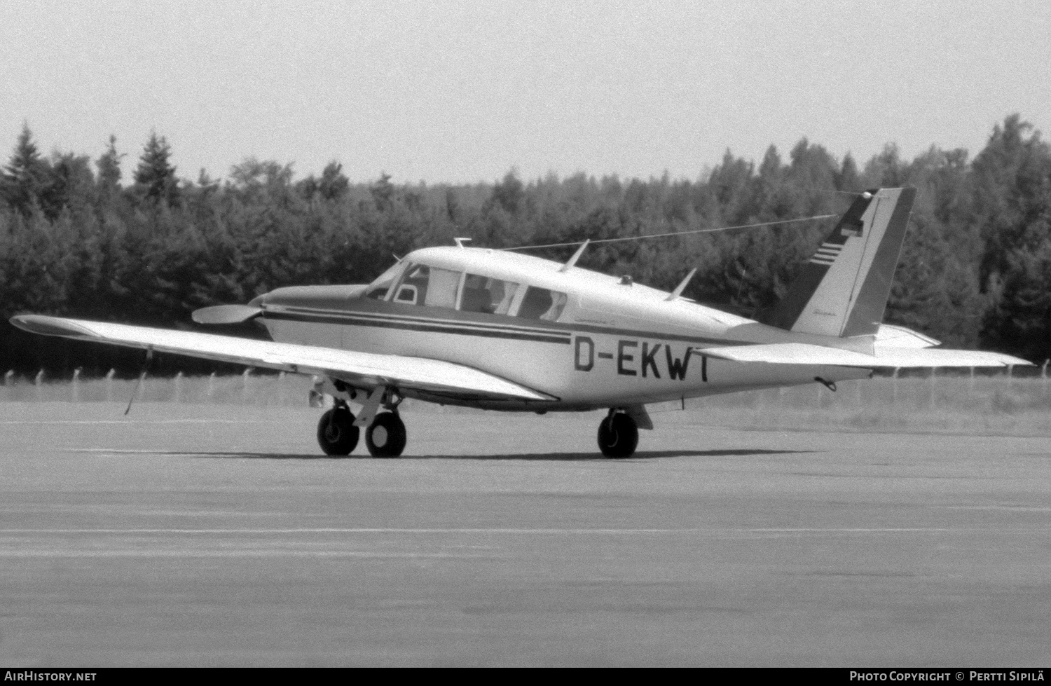 Aircraft Photo of D-EKWT | Piper PA-24-260 Comanche C | AirHistory.net #305299