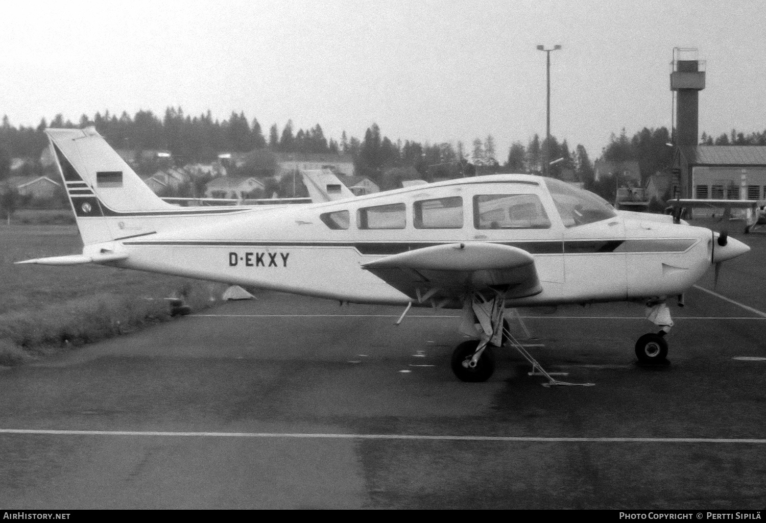 Aircraft Photo of D-EKXY | Beech A24R Musketeer Super R | AirHistory.net #305311