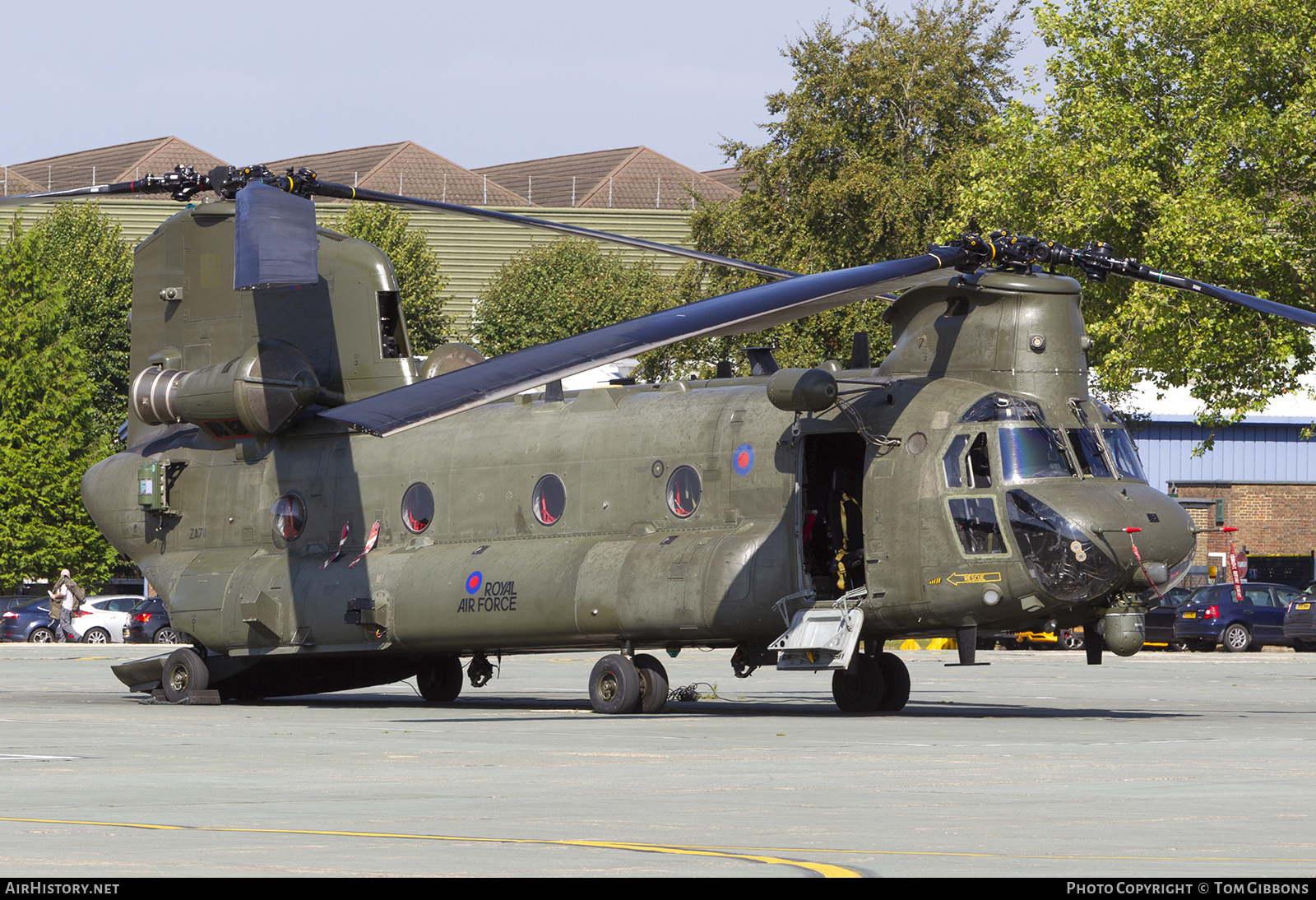 Aircraft Photo of ZA711 | Boeing Chinook HC4A (352) | UK - Air Force | AirHistory.net #305316