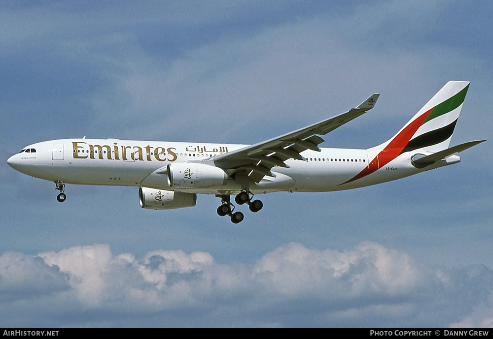Aircraft Photo of A6-EAH | Airbus A330-243 | Emirates | AirHistory.net #305389