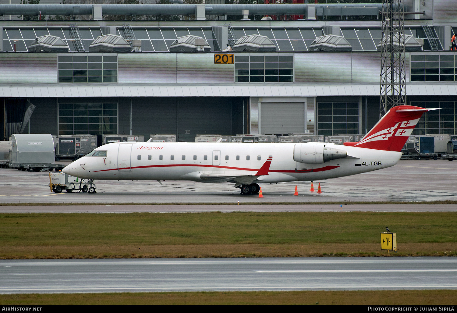 Aircraft Photo of 4L-TGB | Bombardier CRJ-200LR (CL-600-2B19) | Airzena - Georgian Airways | AirHistory.net #305504