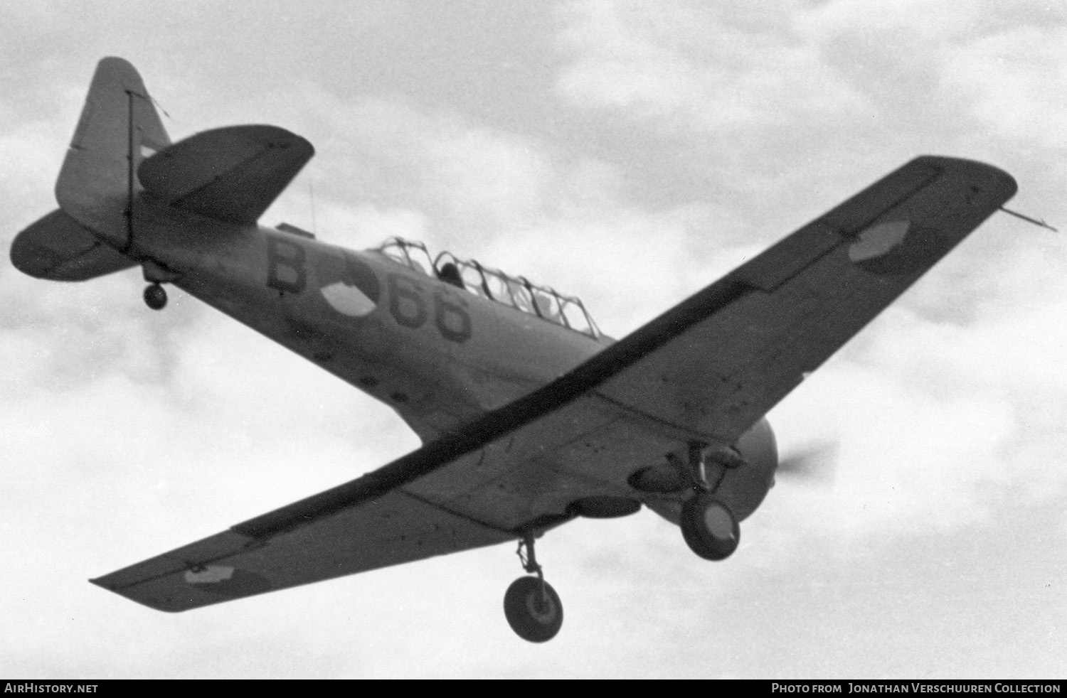 Aircraft Photo of B-66 | North American AT-16 Harvard IIB | Netherlands - Air Force | AirHistory.net #305555