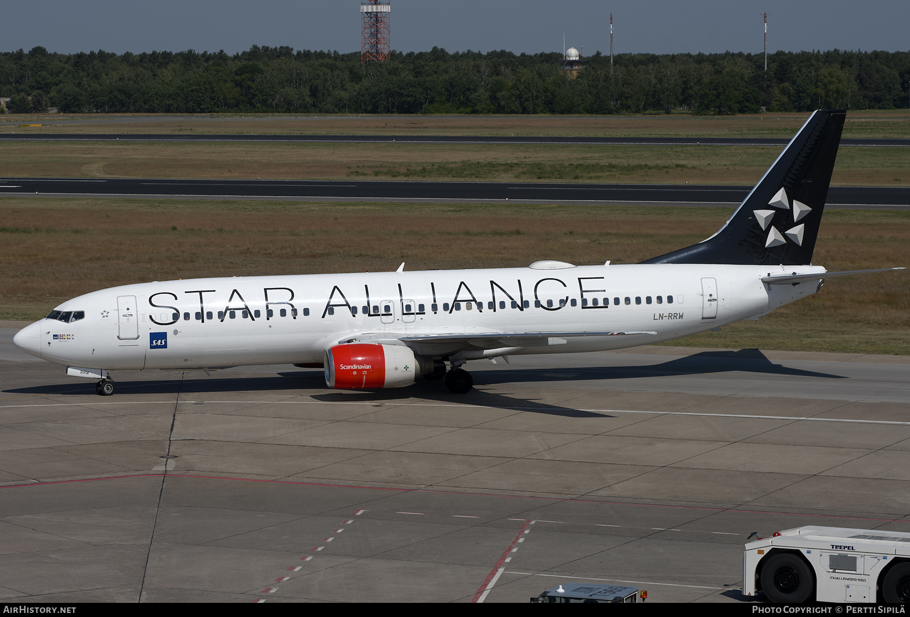 Aircraft Photo of LN-RRW | Boeing 737-883 | Scandinavian Airlines - SAS | AirHistory.net #305622