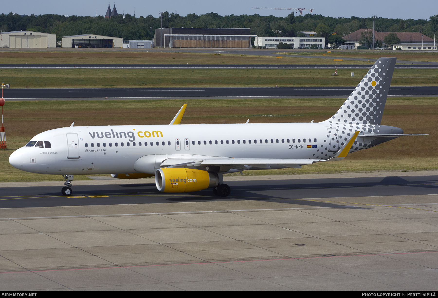 Aircraft Photo of EC-MKN | Airbus A320-232 | Vueling Airlines | AirHistory.net #305640