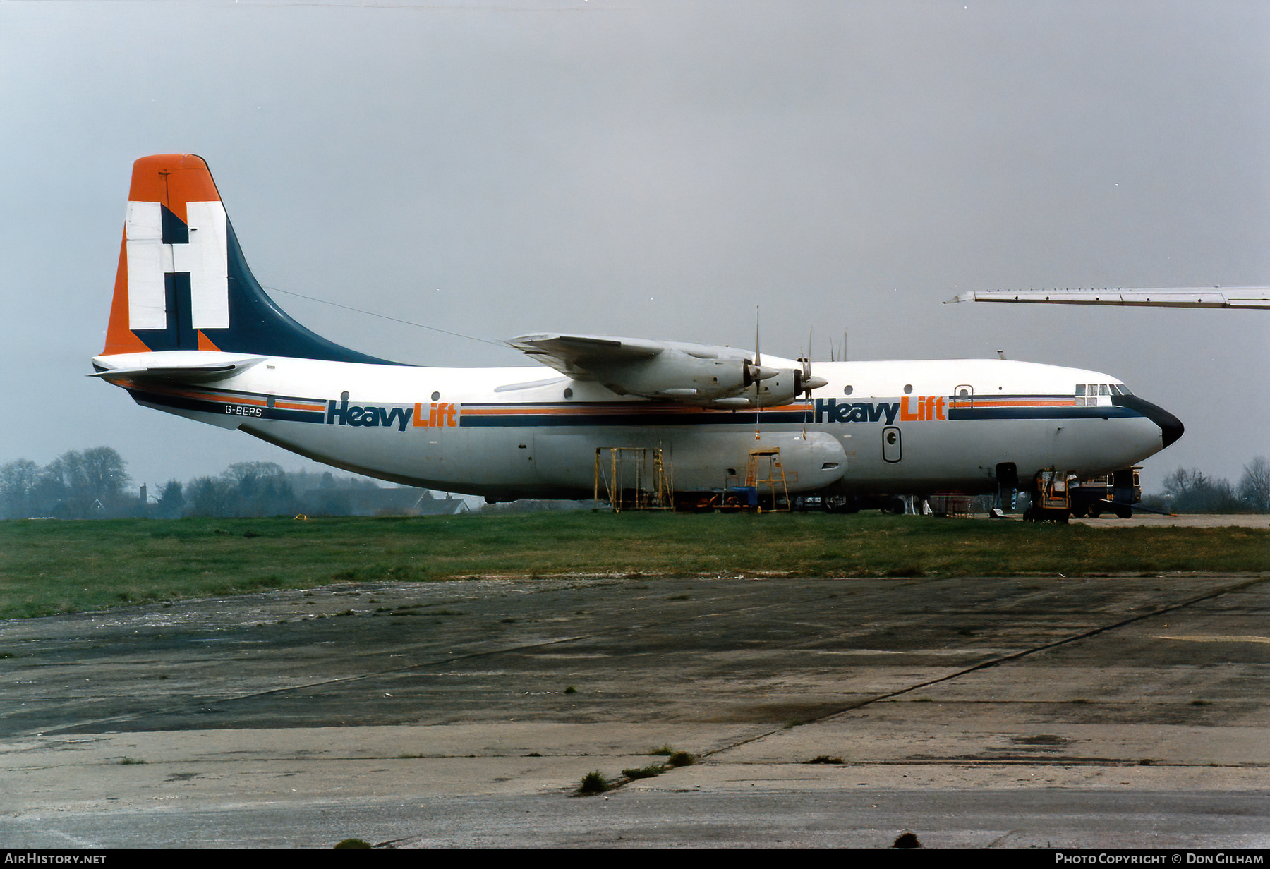 Aircraft Photo of G-BEPS | Short SC.5 Belfast C1 | HeavyLift Cargo Airlines | AirHistory.net #305685