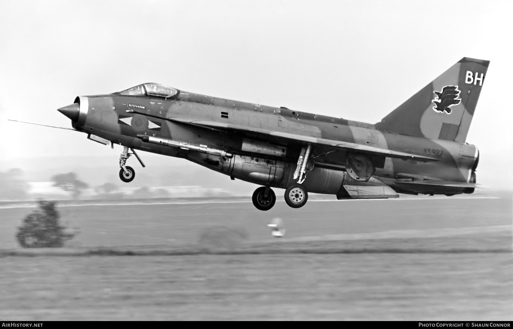 Aircraft Photo of XS927 | English Electric Lightning F6 | UK - Air Force | AirHistory.net #305716