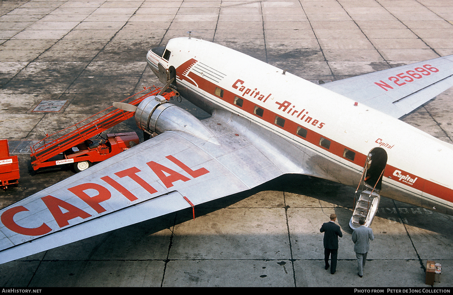 Aircraft Photo of N25696 | Douglas DC-3-313B | Capital Airlines | AirHistory.net #305910