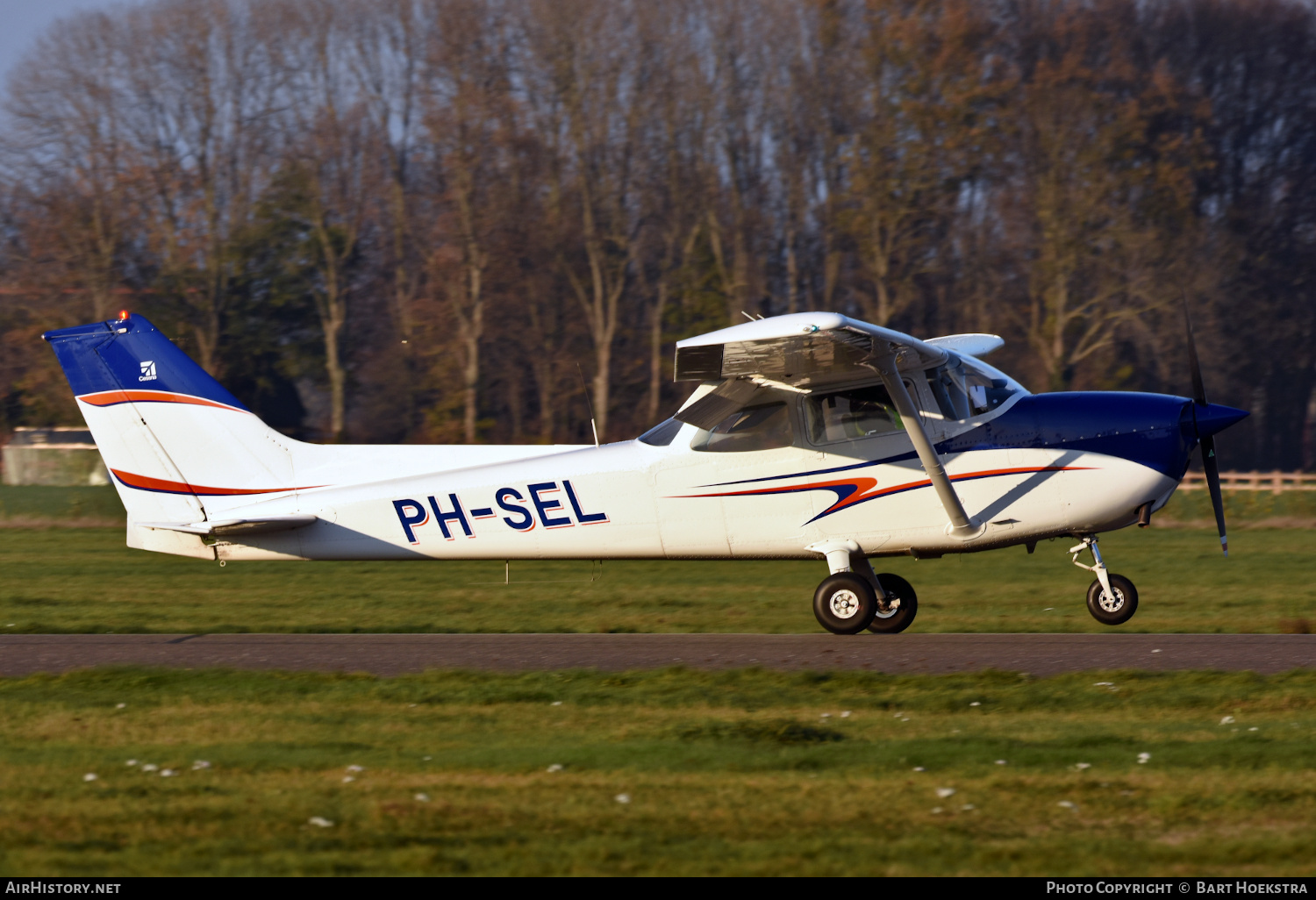 Aircraft Photo of PH-SEL | Cessna 172P | AirHistory.net #305917