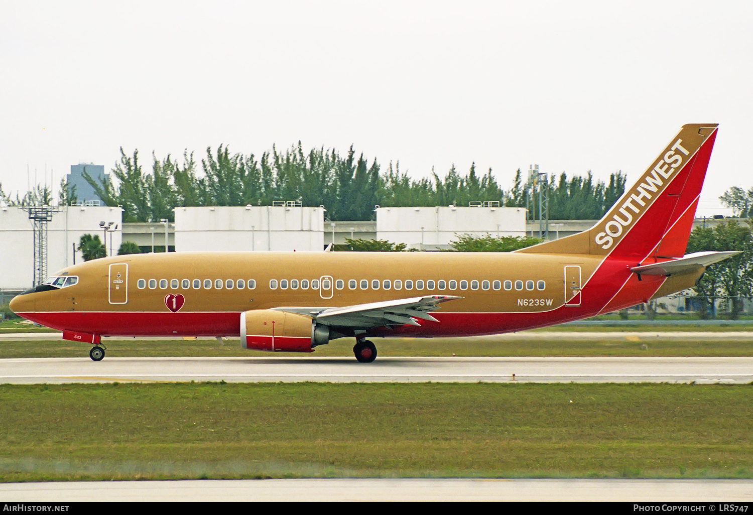 Aircraft Photo of N623SW | Boeing 737-3H4 | Southwest Airlines | AirHistory.net #305961