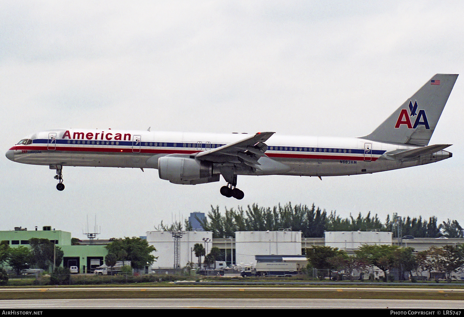 Aircraft Photo of N663AM | Boeing 757-223 | American Airlines | AirHistory.net #305980