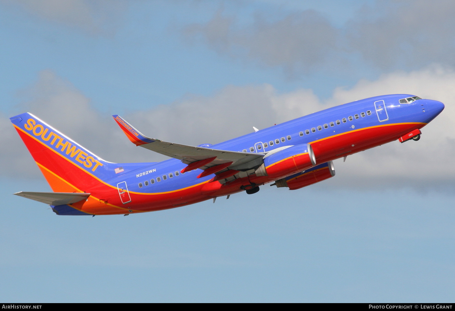 Aircraft Photo of N262WN | Boeing 737-7H4 | Southwest Airlines | AirHistory.net #306045