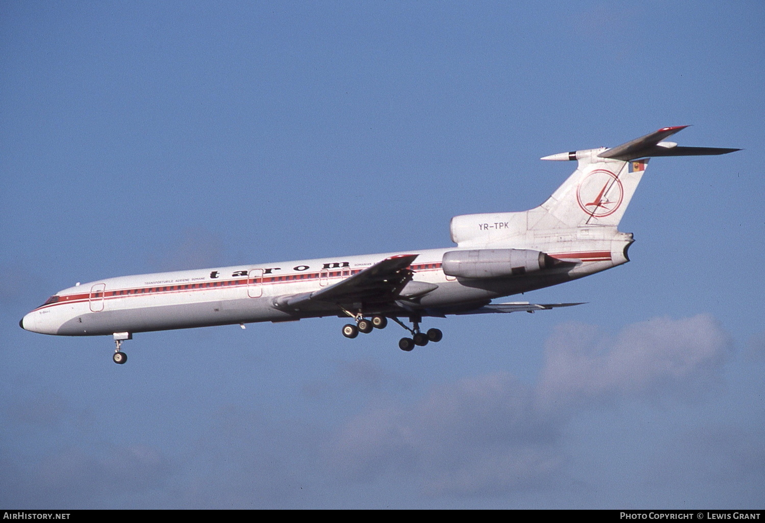 Aircraft Photo of YR-TPK | Tupolev Tu-154B-2 | TAROM - Transporturile Aeriene Române | AirHistory.net #306070