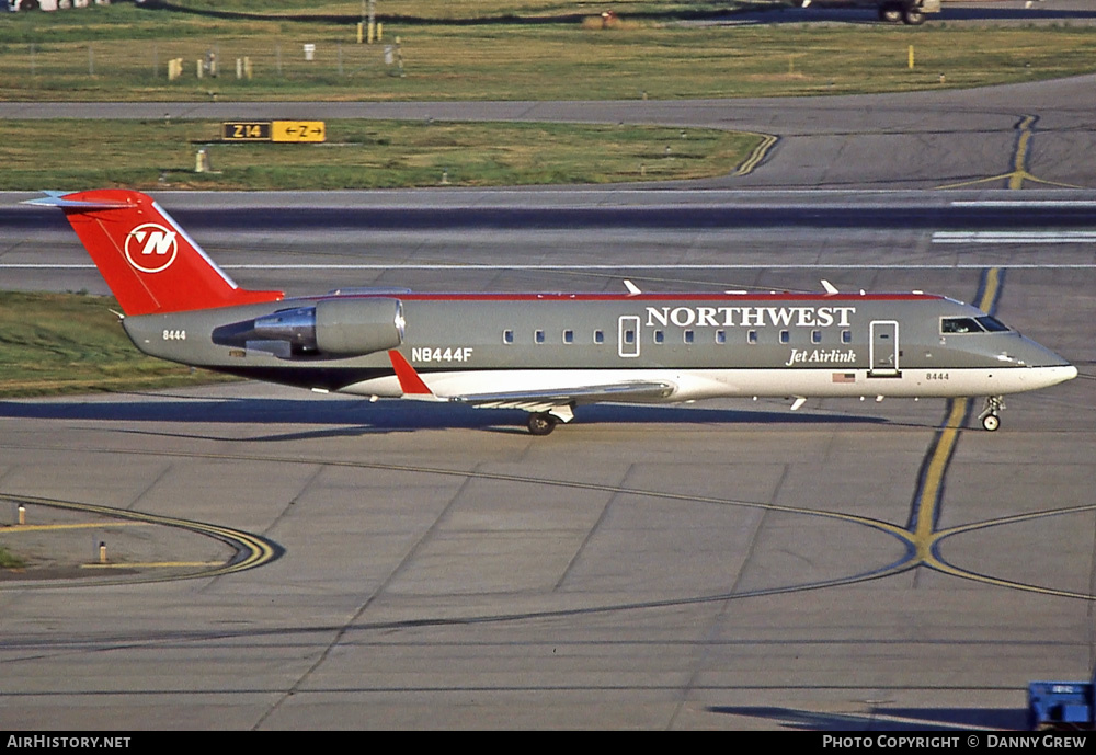 Aircraft Photo of N8444F | Bombardier CRJ-200ER (CL-600-2B19) | Northwest Jet Airlink | AirHistory.net #306176