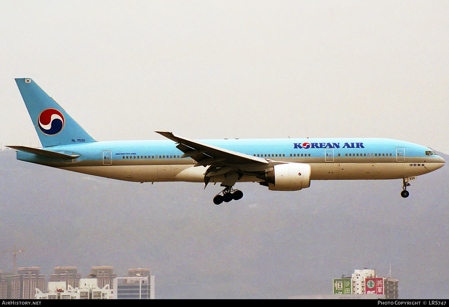 Aircraft Photo of HL7530 | Boeing 777-2B5/ER | Korean Air | AirHistory.net #306462
