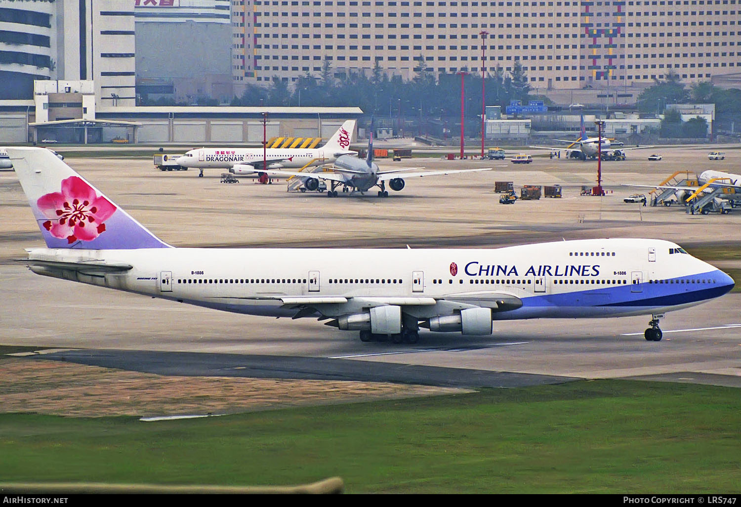 Aircraft Photo of B-1886 | Boeing 747-209B | China Airlines | AirHistory.net #306491