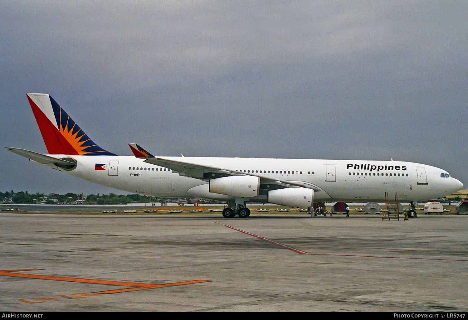 Aircraft Photo of F-OHPH | Airbus A340-211 | Philippine Airlines | AirHistory.net #306504