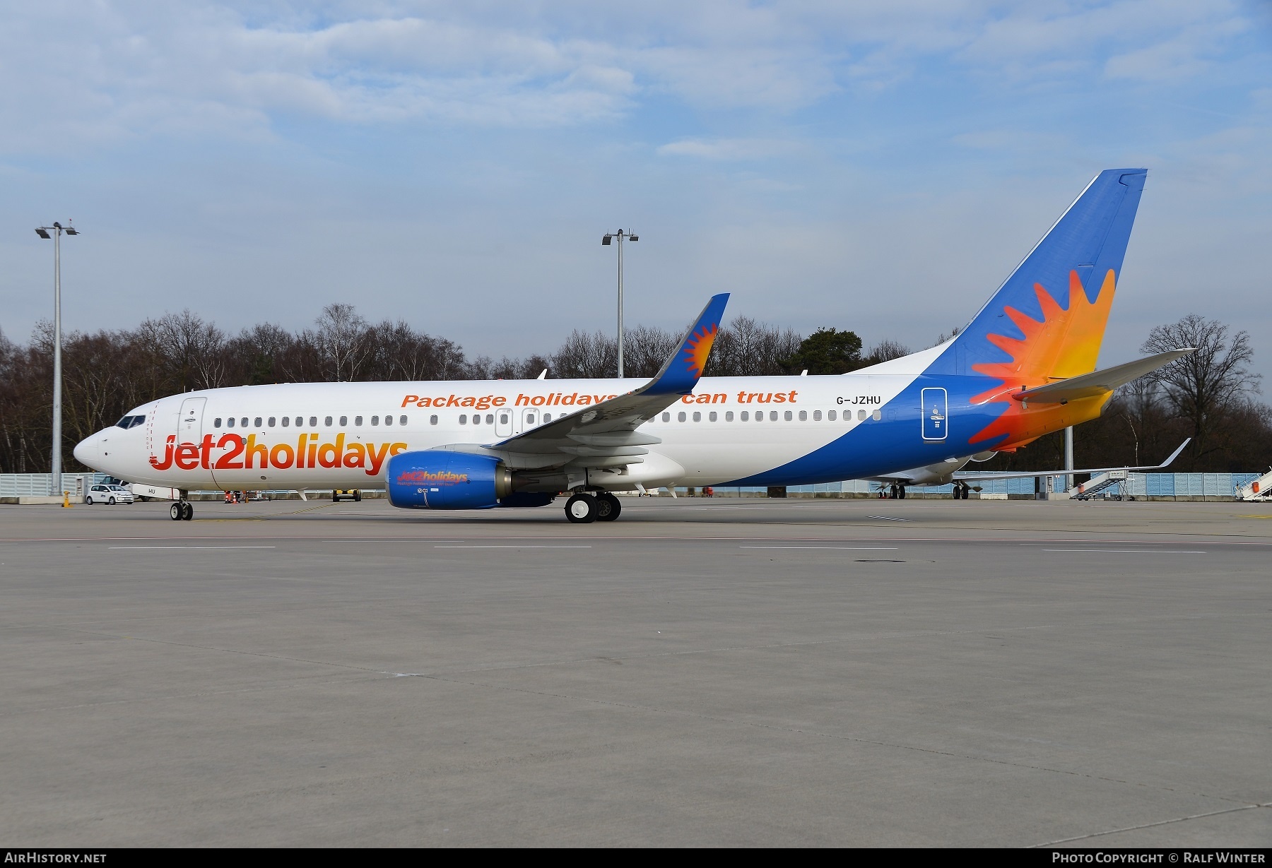 Aircraft Photo of G-JZHU | Boeing 737-800 | Jet2 Holidays | AirHistory.net #306577