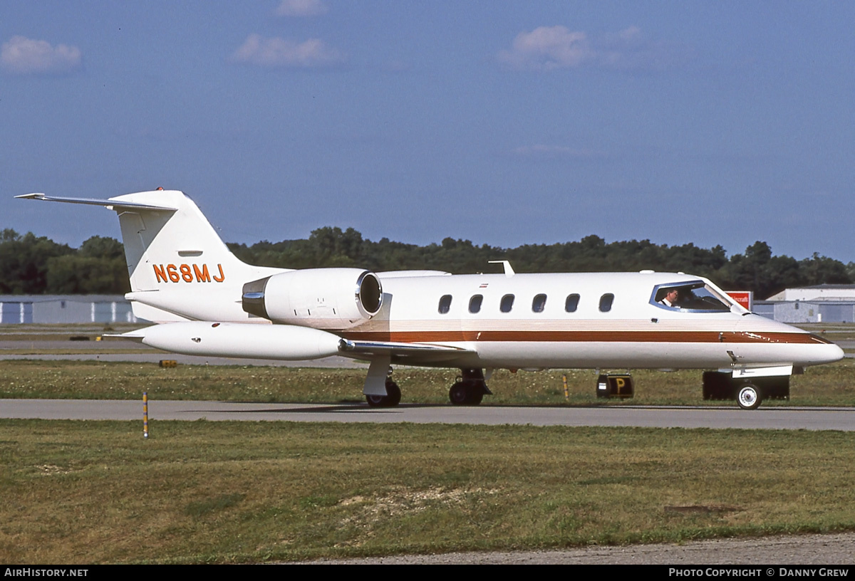 Aircraft Photo of N68MJ | Gates Learjet 35A | AirHistory.net #306707