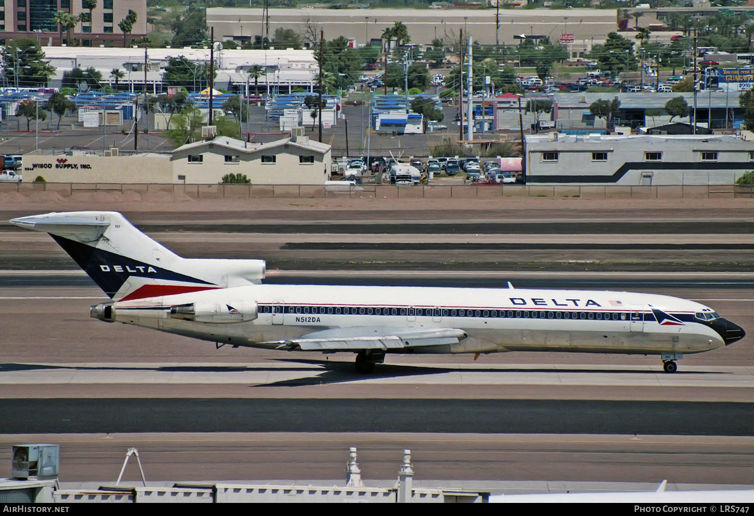 Aircraft Photo of N512DA | Boeing 727-232/Adv | Delta Air Lines | AirHistory.net #306820