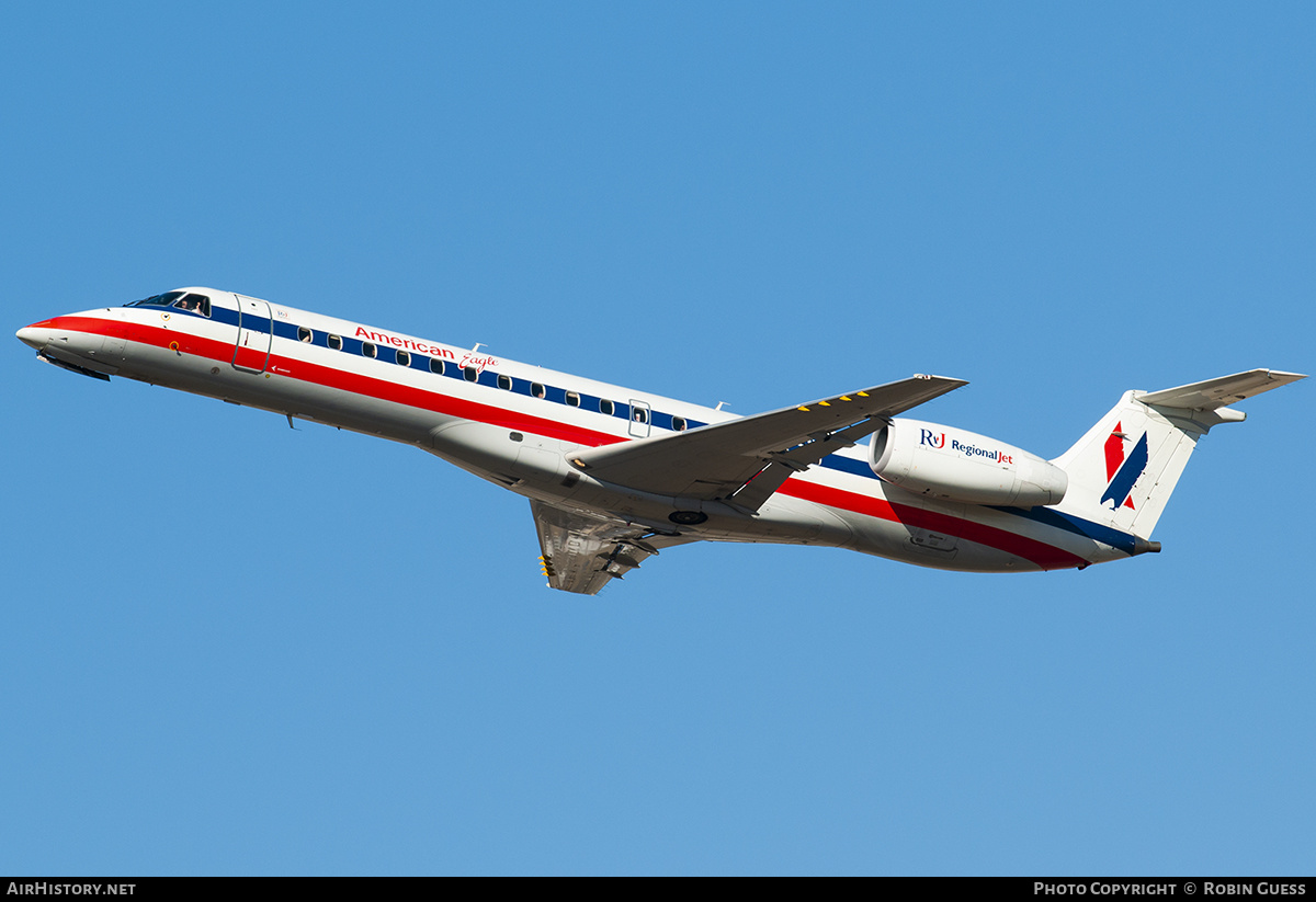 Aircraft Photo of N856AE | Embraer ERJ-140LR (EMB-135KL) | American Eagle | AirHistory.net #306889