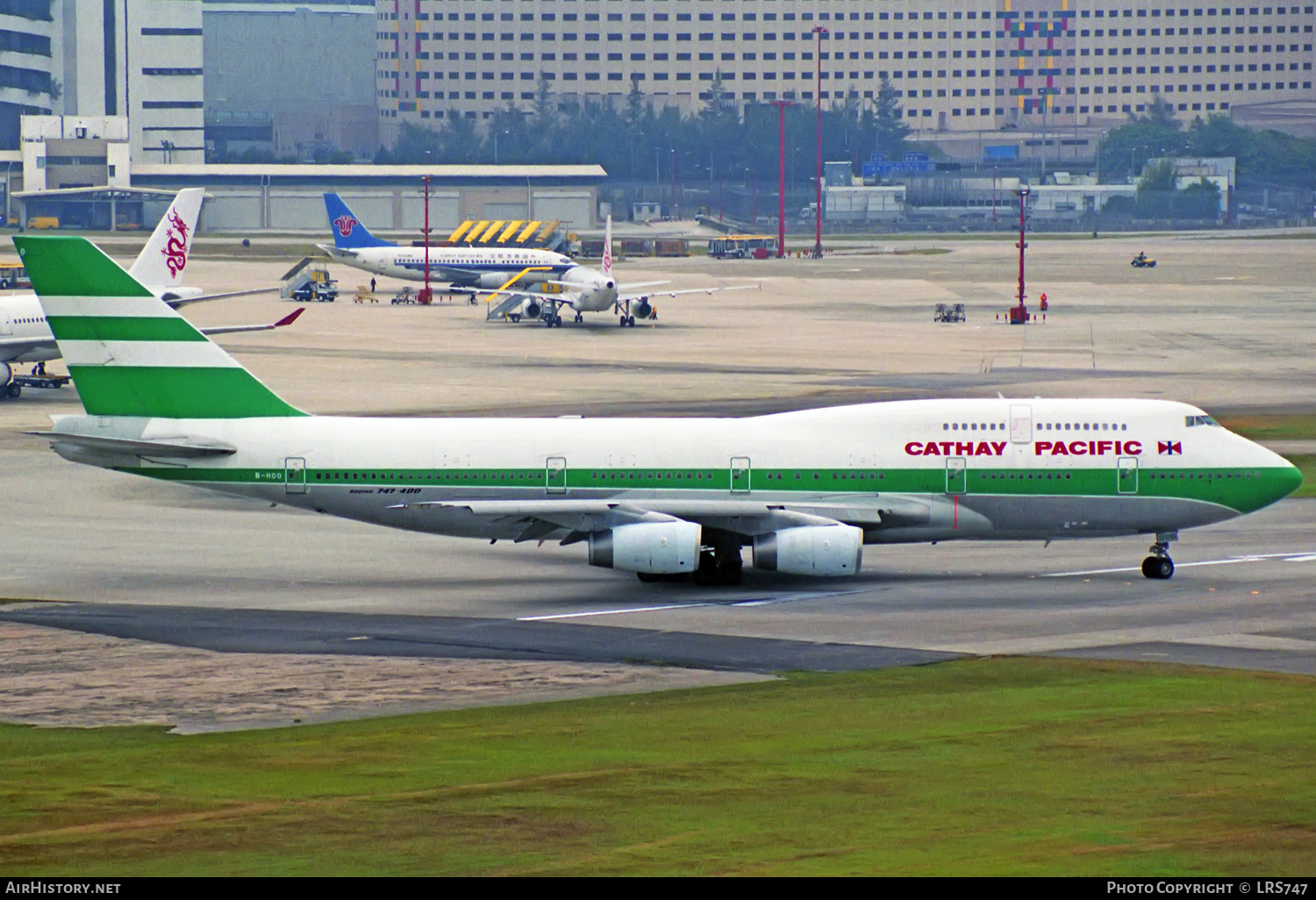 Aircraft Photo of B-HOO | Boeing 747-467 | Cathay Pacific Airways | AirHistory.net #306996