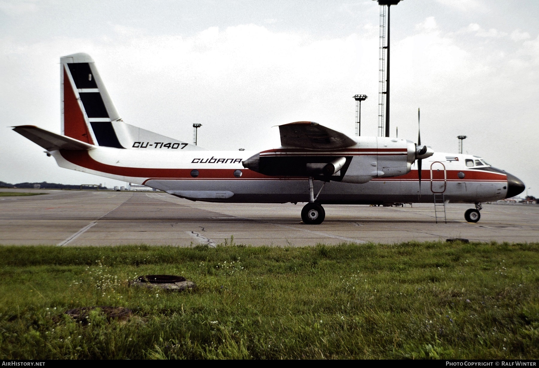 Aircraft Photo of CU-T1407 | Antonov An-26B-100 | Cubana | AirHistory.net #307057